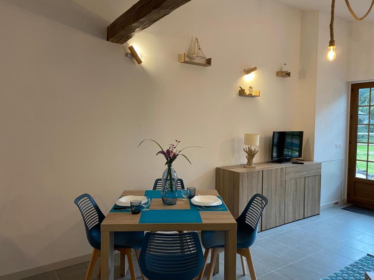 Les 4 Seasons, Agreable Gite Avec Terrasse Et Jardin La Croix Bigot Екстериор снимка
